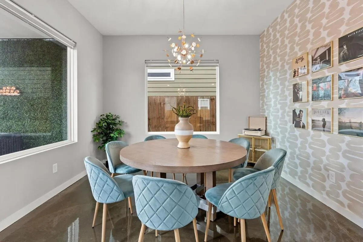 Villa Private Heated Pool, Hot Tub-Minutes From Broadway Nashville Ferienhaus